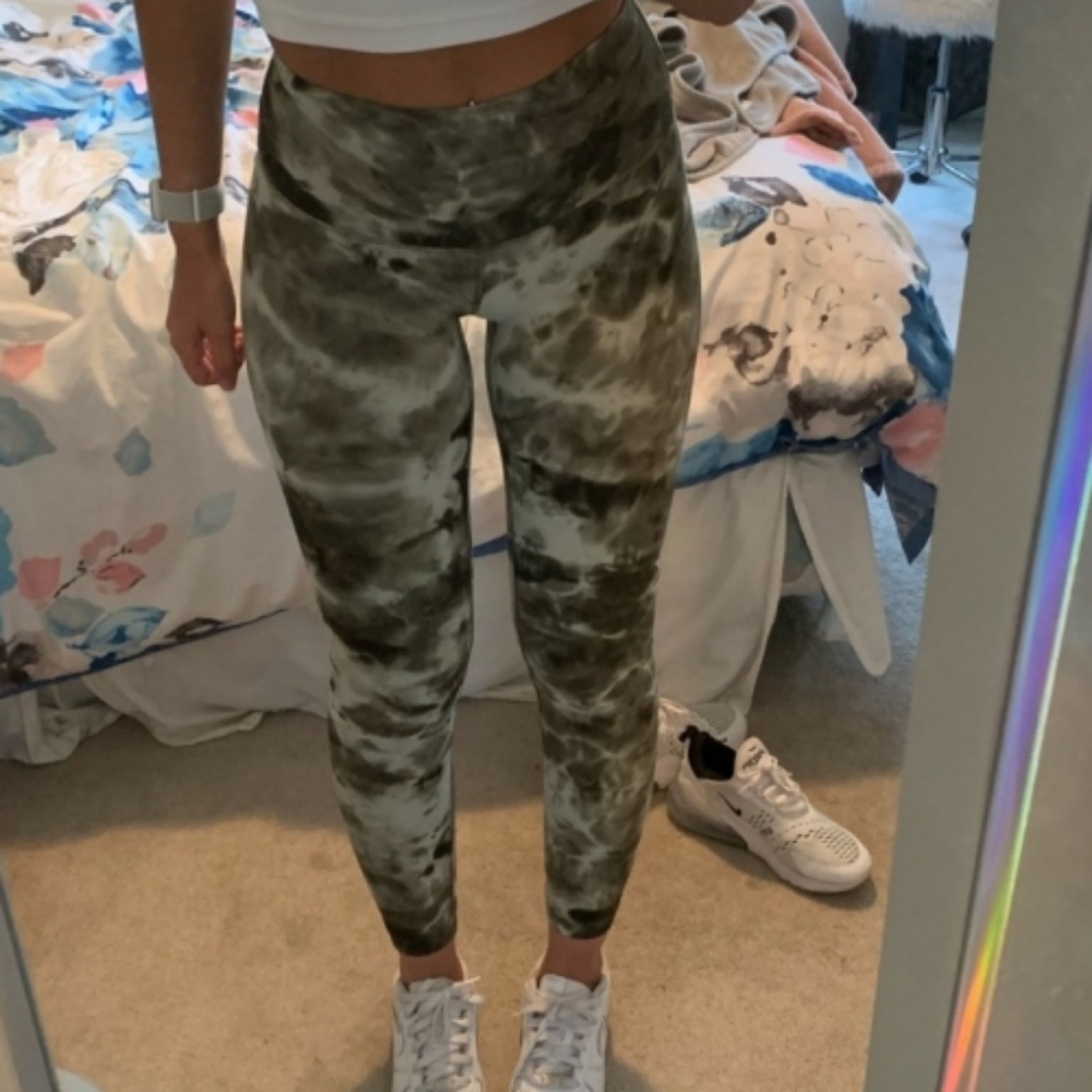 🍋 LULULEMON 🍋 Align 25"  Diamond Dye Size 2